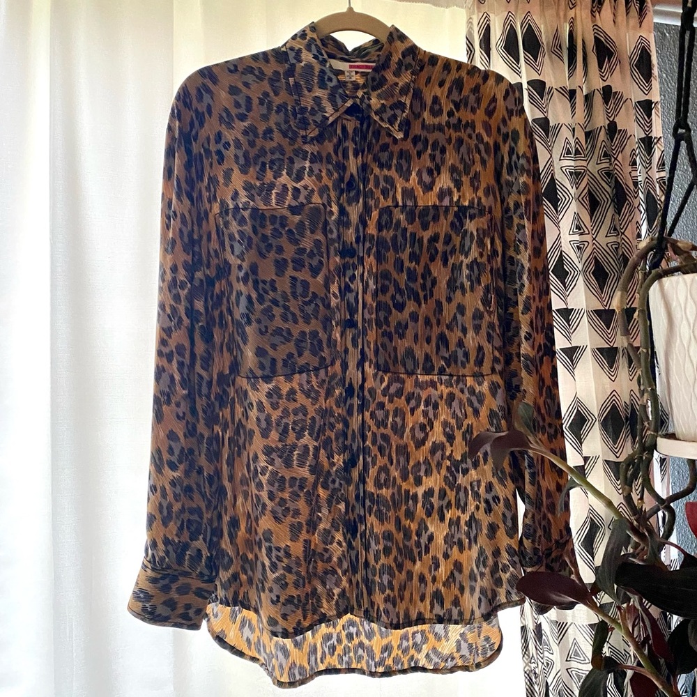 Tracy Reese 100% silk leopard print button down shirt blouse oversized M
